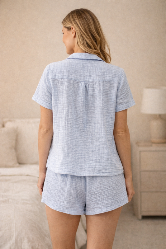 Short Camisa Manga Corta Azul Celeste.