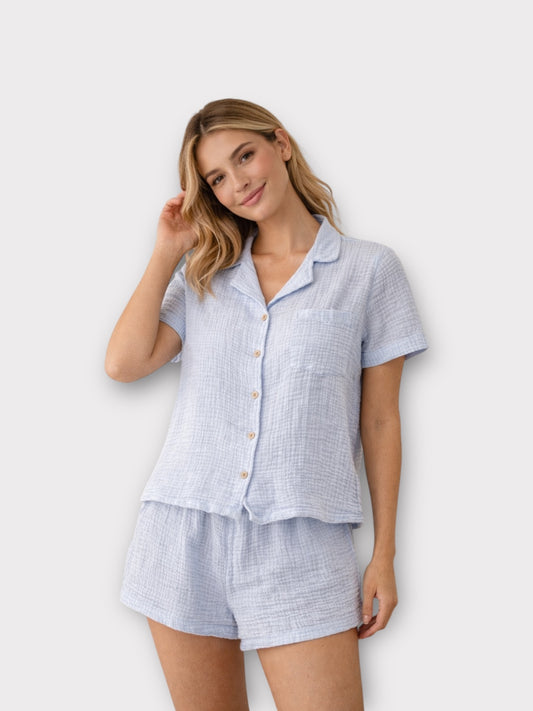 Short Camisa Manga Corta Azul Celeste.