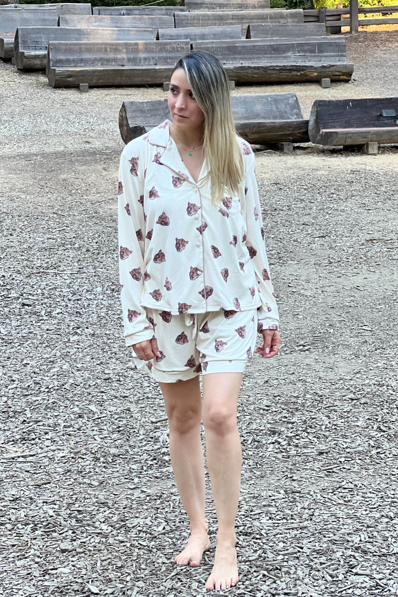 Pijama Cara de Leopardo Short Camisa Manga Larga